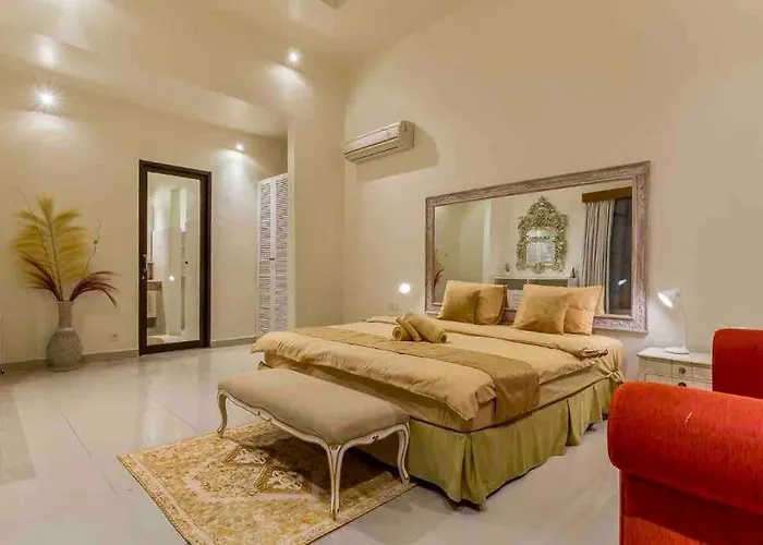Spacious 2bdr Walking Eat&shop Street Villa *