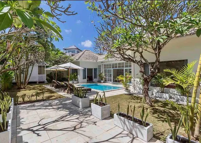Spacious 2bdr Walking Eat&shop Street Villa