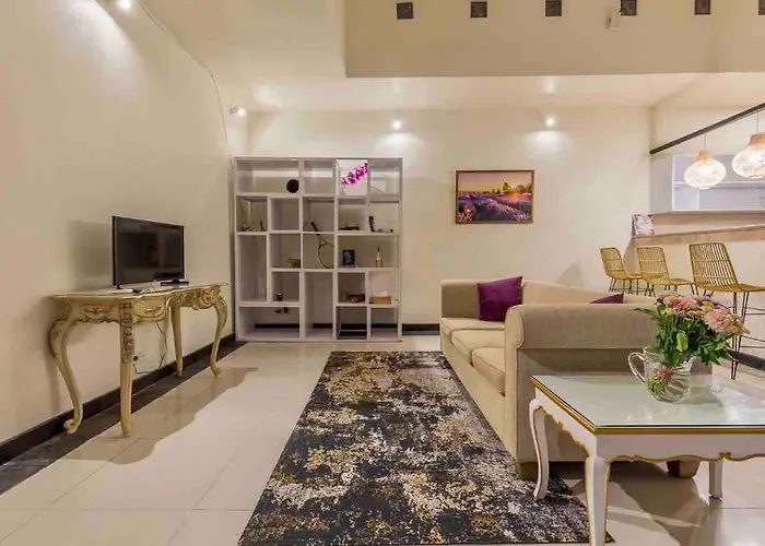 Villa Spacious 2bdr Walking Eat&shop Street *